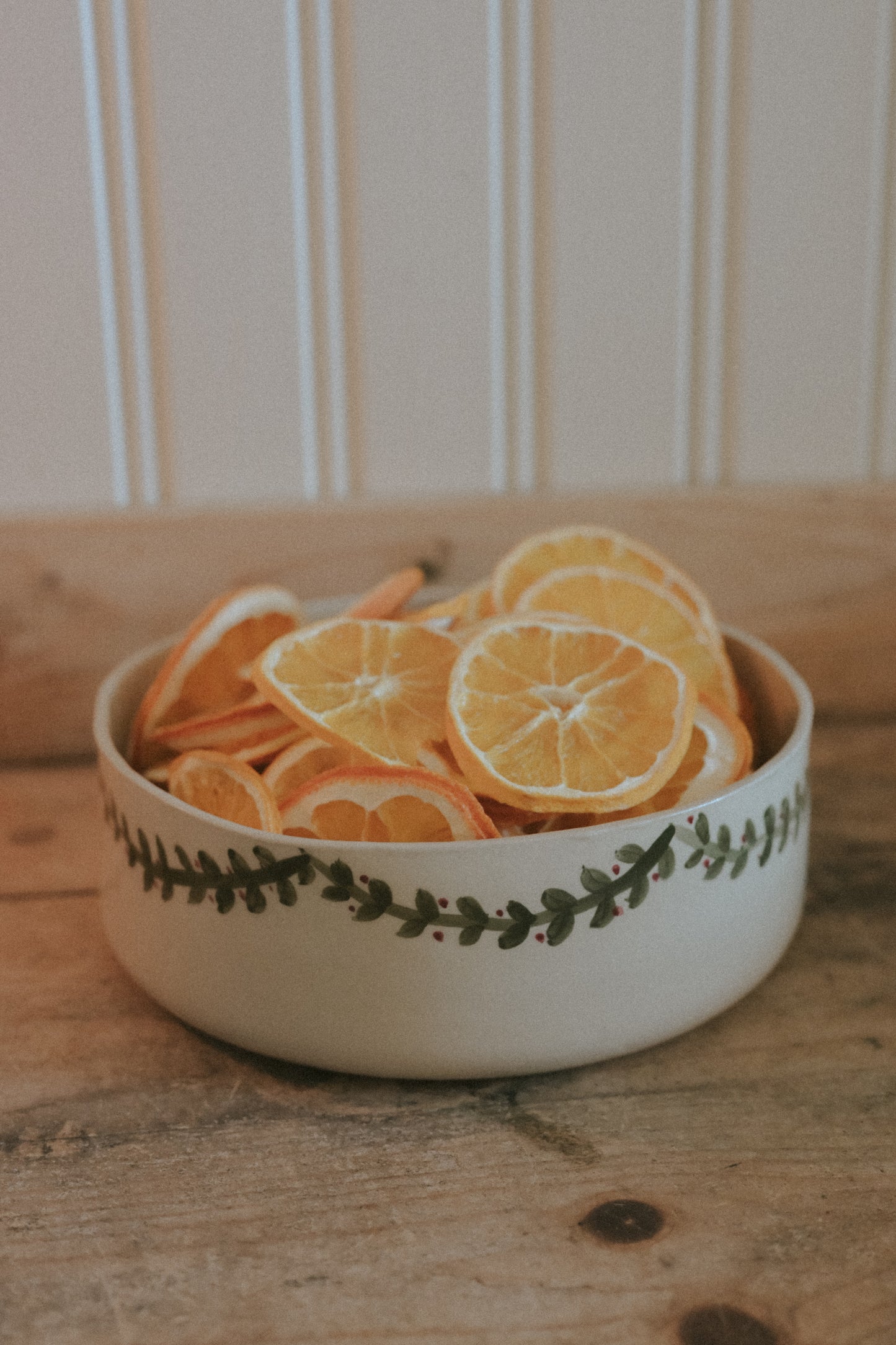 Handmålad skål girlang